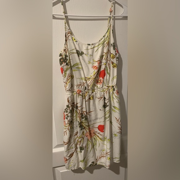 Old Navy Floral Dress - Picture 4 of 7